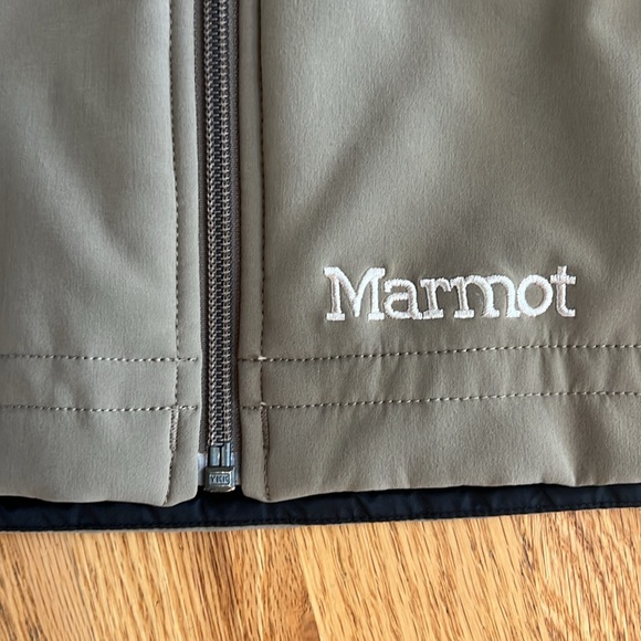 MARMOT Faux Fur Lined Hooded Softshell Olive Green Vest, Size Small - Picture 5 of 12